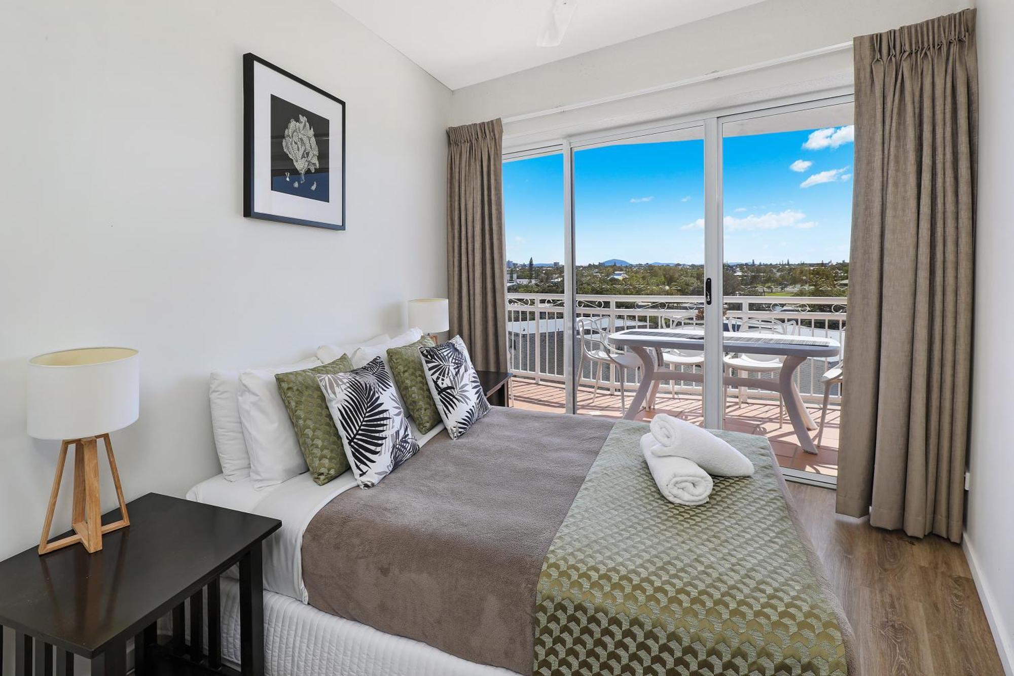 Beachside Resort Kawana Waters Buddina エクステリア 写真
