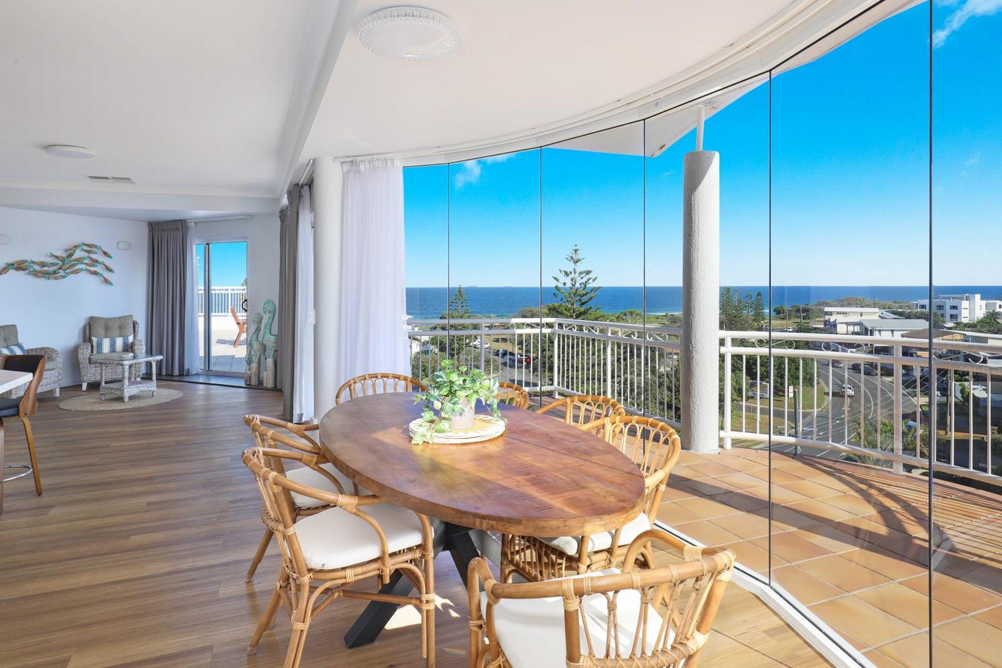Beachside Resort Kawana Waters Buddina エクステリア 写真