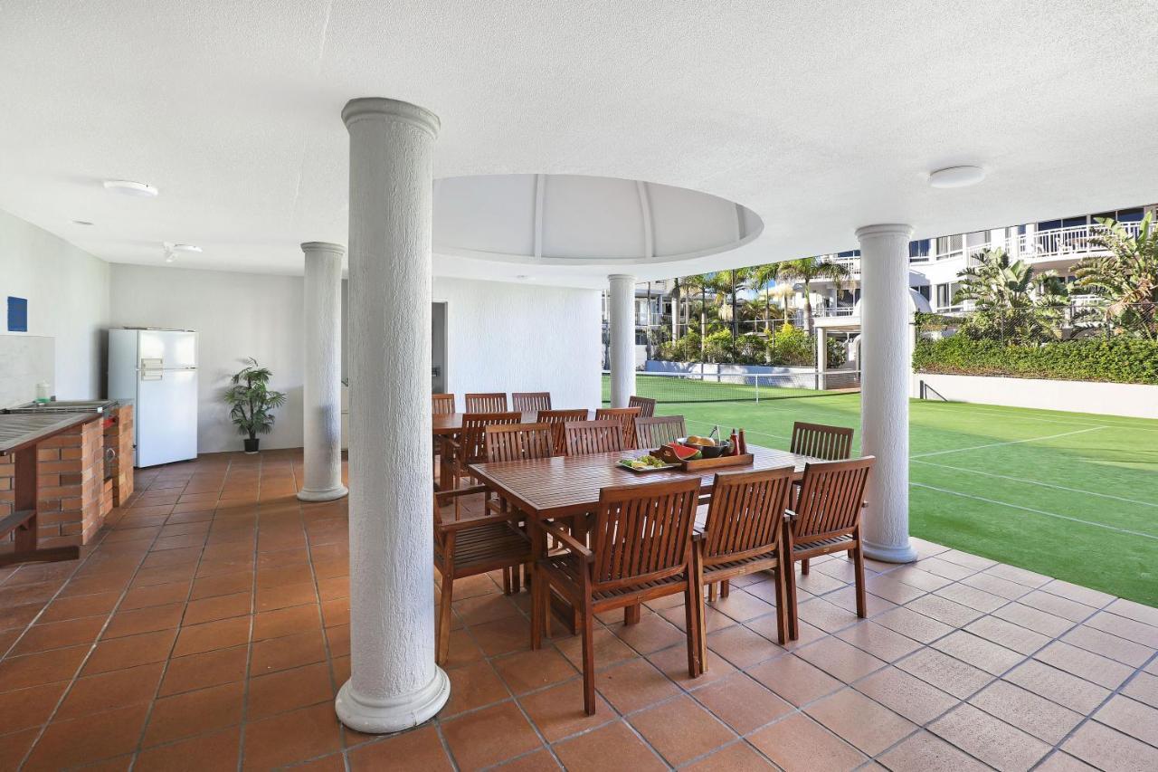 Beachside Resort Kawana Waters Buddina エクステリア 写真